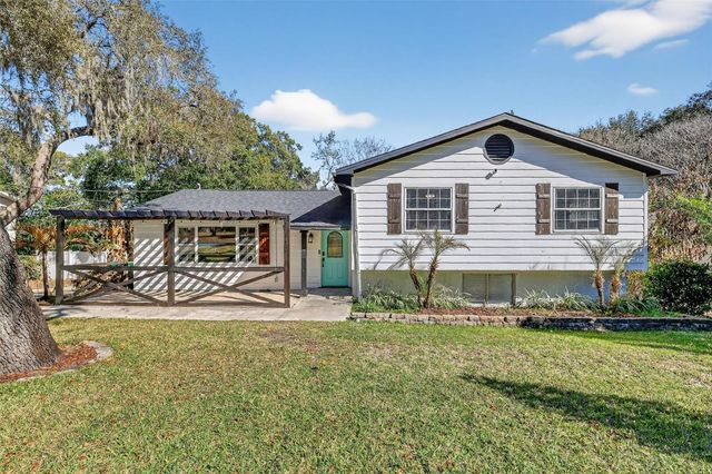 1824 CRESTVIEW DRIVE, Mount Dora, FL 32757