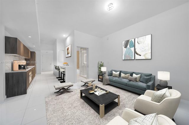 851 NE 1st Ave 204, Miami, FL 33132