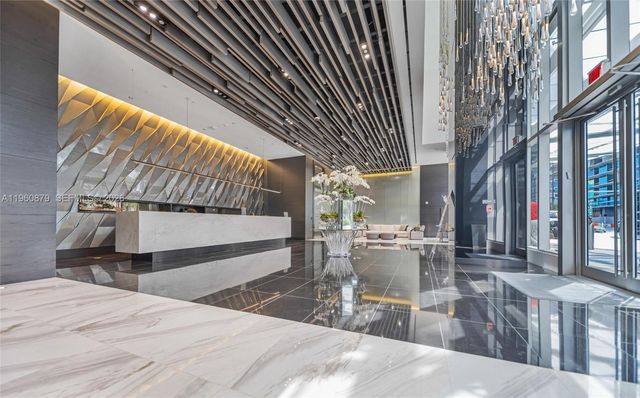 851 NE 1st Ave 204, Miami, FL 33132