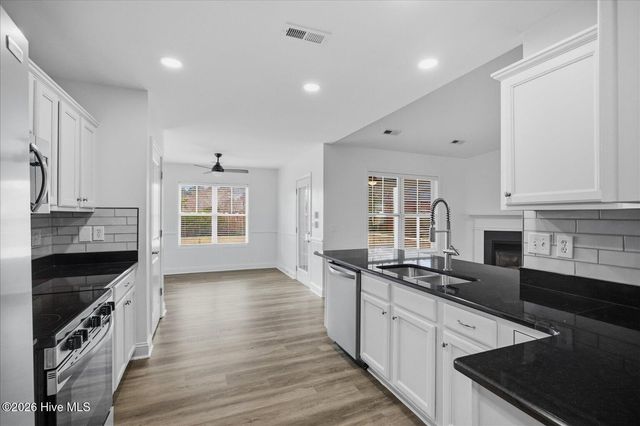 335 St Kitts Way, Winnabow, NC 28479