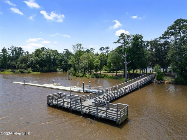 335 St Kitts Way, Winnabow, NC 28479