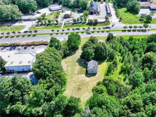 2584 Loganville Highway, Grayson, GA 30017