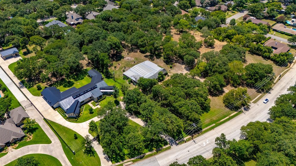 7412 Bursey Road, North Richland Hills, TX 76182