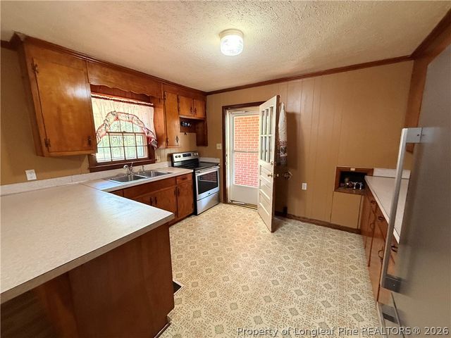 4733 Rosehill Road, Fayetteville, NC 28311