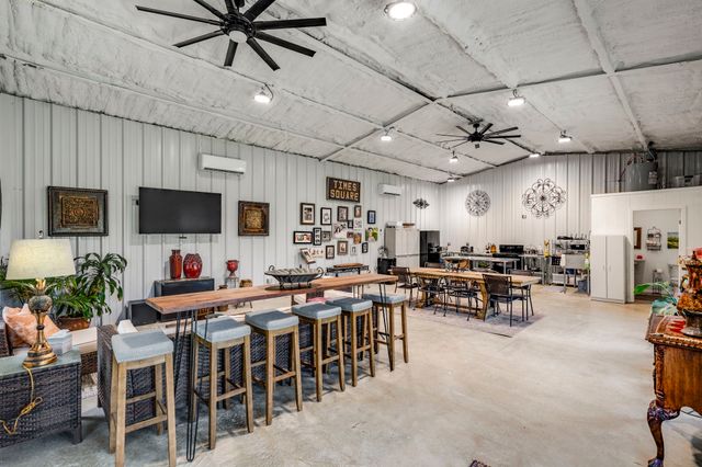 105 Aslan Road, Poolville, TX 76487