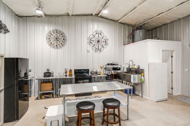 105 Aslan Road, Poolville, TX 76487