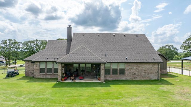 105 Aslan Road, Poolville, TX 76487