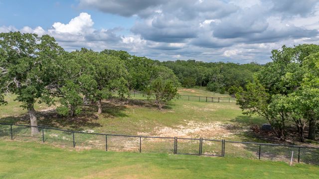 105 Aslan Road, Poolville, TX 76487