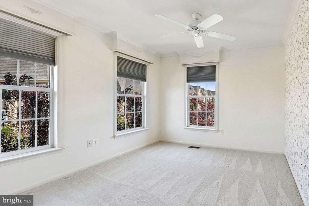Image 23 of property listing at 2531 ISLAND GROVE BLVD, Frederick, MD 21701