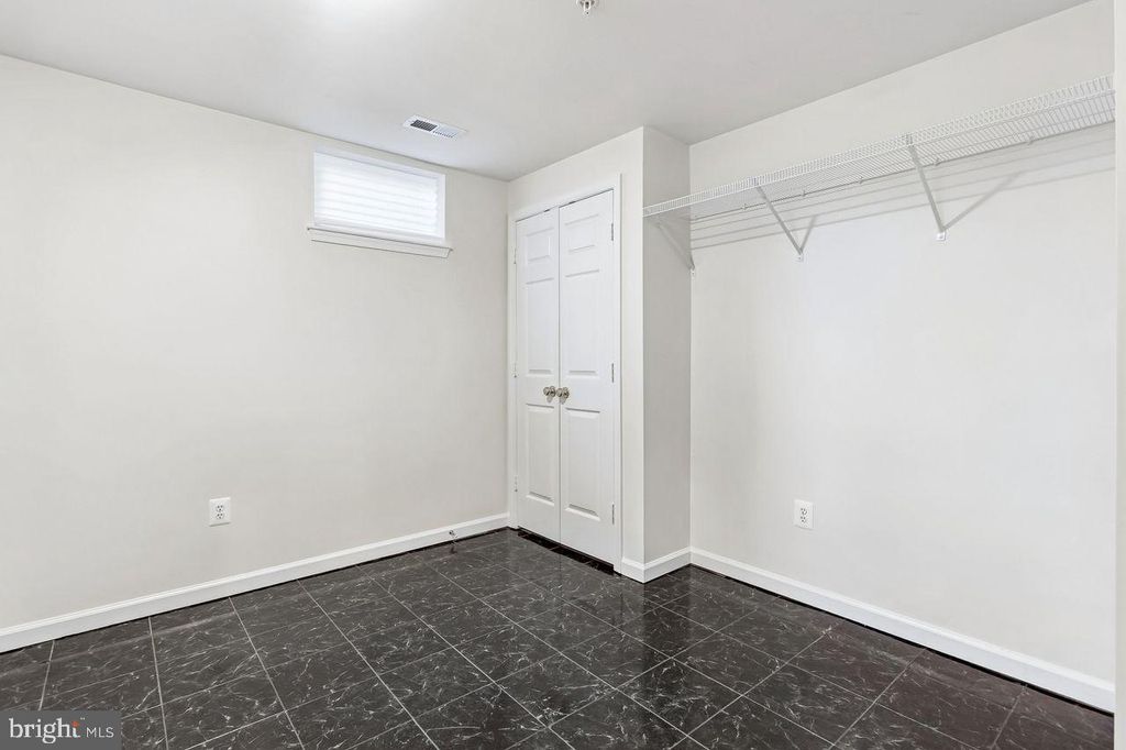 Image 32 of property listing at 2531 ISLAND GROVE BLVD, Frederick, MD 21701