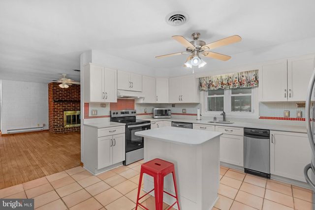 2438 SANDYMOUNT RD, Finksburg, MD 21048