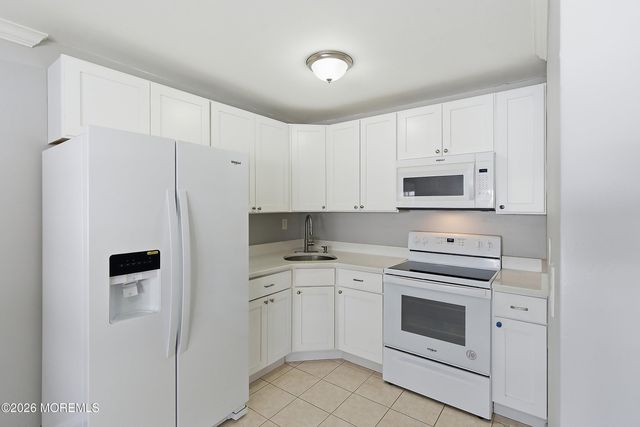 367F Chesterfield Court, Lakewood, NJ 08701