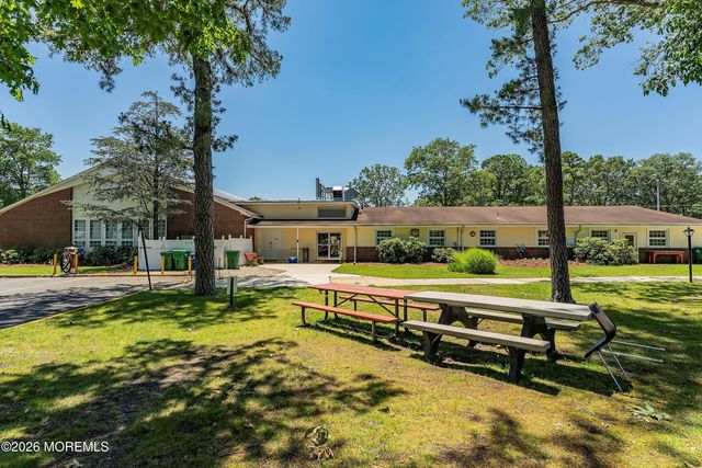 367F Chesterfield Court, Lakewood, NJ 08701