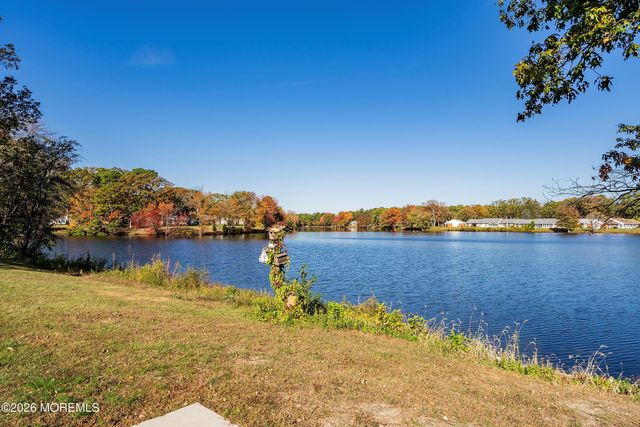 367F Chesterfield Court, Lakewood, NJ 08701