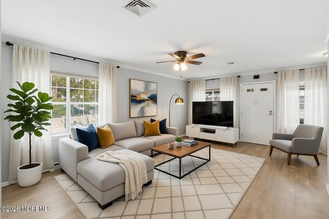 367F Chesterfield Court, Lakewood, NJ 08701