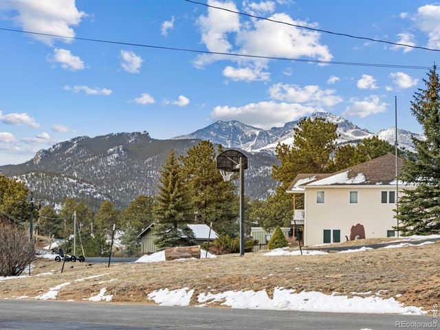 510 Chiquita Lane, Estes Park, CO 80517