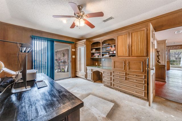 5001 Boulder Lake Road, Fort Worth, TX 76103