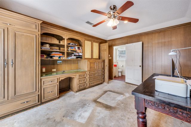 5001 Boulder Lake Road, Fort Worth, TX 76103