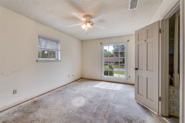 5001 Boulder Lake Road, Fort Worth, TX 76103