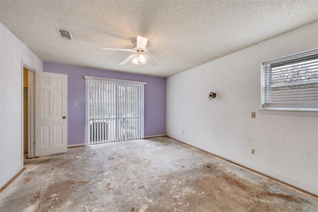 5001 Boulder Lake Road, Fort Worth, TX 76103