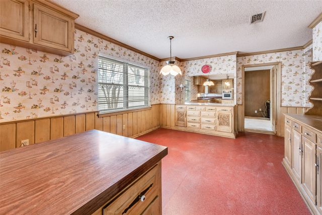 5001 Boulder Lake Road, Fort Worth, TX 76103