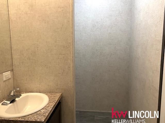 209 W Treehaven Drive Lot 143, Lincoln, NE 68521