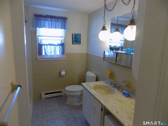 201 Westwoods Terrace, Bristol, CT 06010