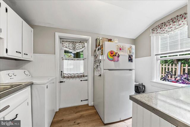 438 W 1ST AVE, Parkesburg, PA 19365