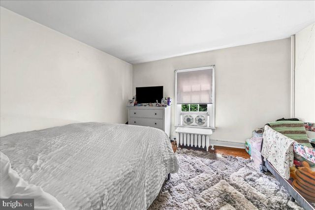 438 W 1ST AVE, Parkesburg, PA 19365