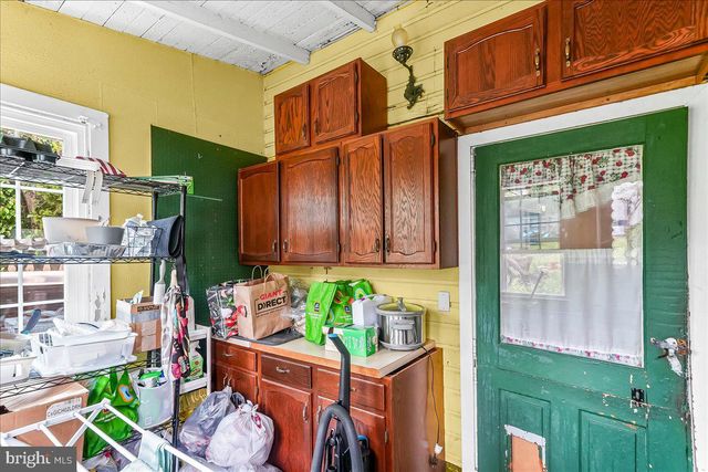 438 W 1ST AVE, Parkesburg, PA 19365