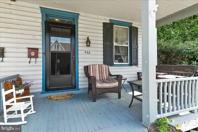 438 W 1ST AVE, Parkesburg, PA 19365