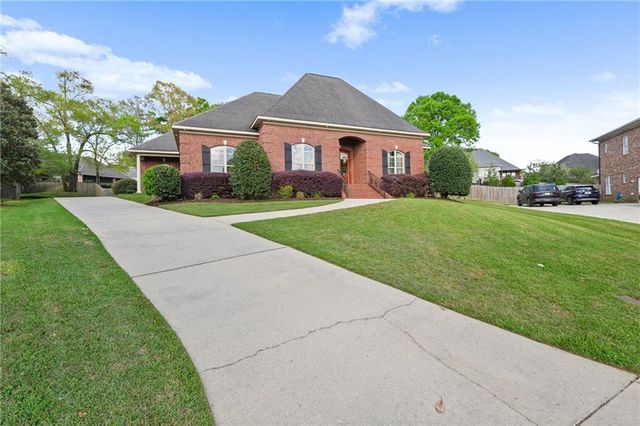 3215 Wynncliff Court W, Mobile, AL 36695