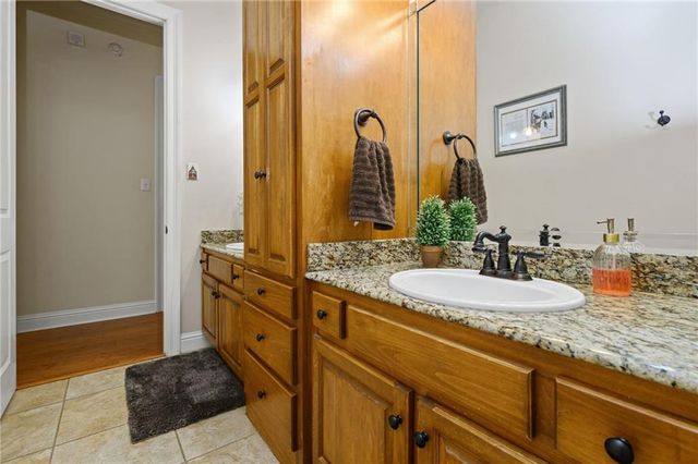 3215 Wynncliff Court W, Mobile, AL 36695