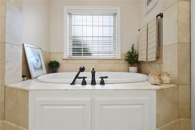 3215 Wynncliff Court W, Mobile, AL 36695