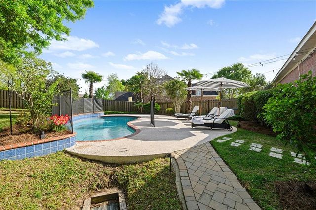 3215 Wynncliff Court W, Mobile, AL 36695