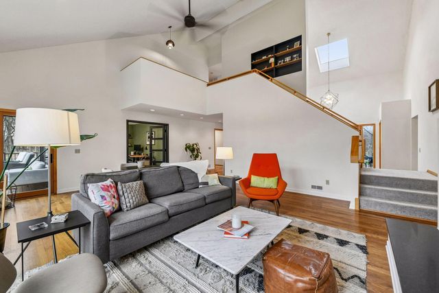 1815 Meadowwoods Trail, Medina, MN 55356