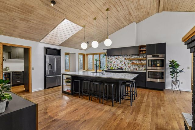 1815 Meadowwoods Trail, Medina, MN 55356