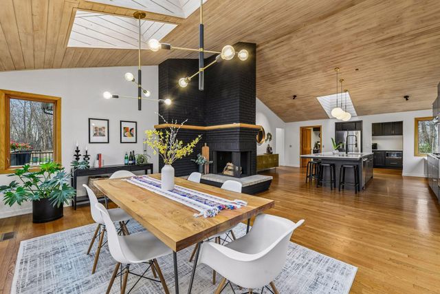 1815 Meadowwoods Trail, Medina, MN 55356