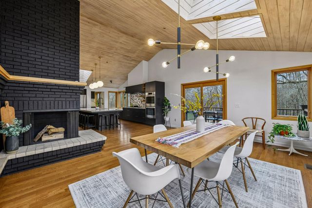 1815 Meadowwoods Trail, Medina, MN 55356