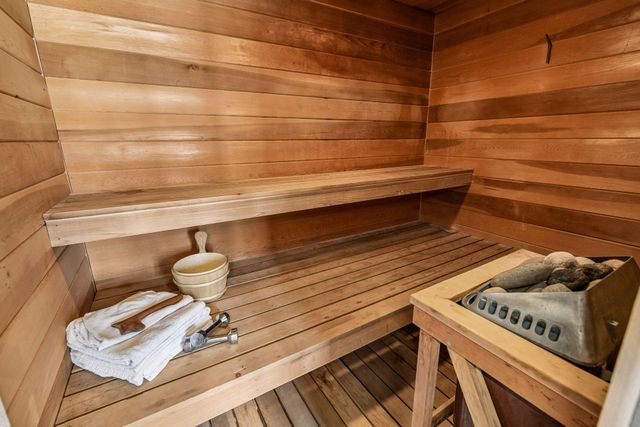 1815 Meadowwoods Trail, Medina, MN 55356