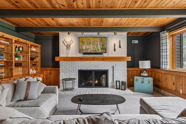 1815 Meadowwoods Trail, Medina, MN 55356