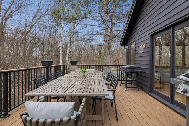 1815 Meadowwoods Trail, Medina, MN 55356