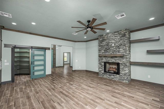 409 SW Applewood, Lawton, OK 73505