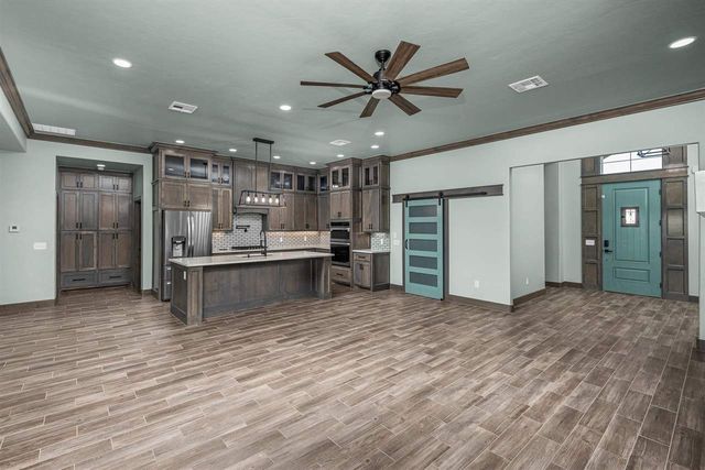 409 SW Applewood, Lawton, OK 73505