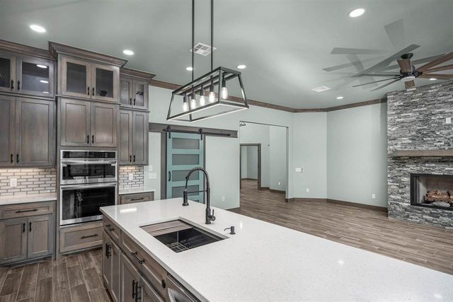 409 SW Applewood, Lawton, OK 73505