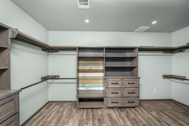 409 SW Applewood, Lawton, OK 73505