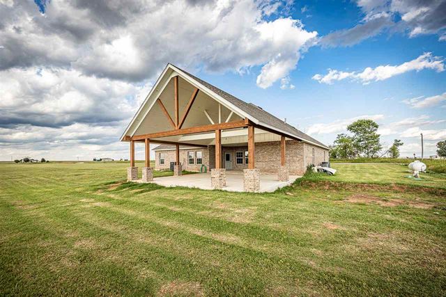 409 SW Applewood, Lawton, OK 73505