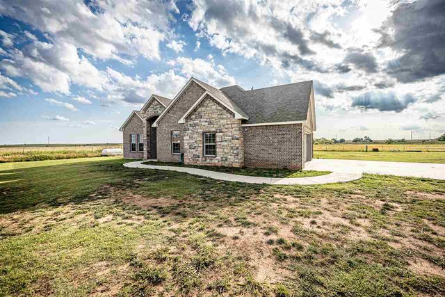 409 SW Applewood, Lawton, OK 73505