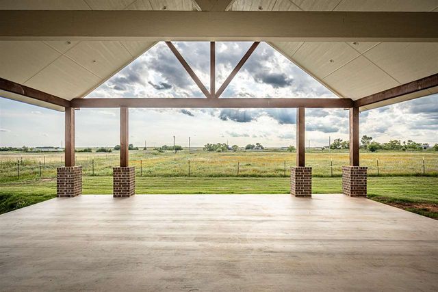 409 SW Applewood, Lawton, OK 73505