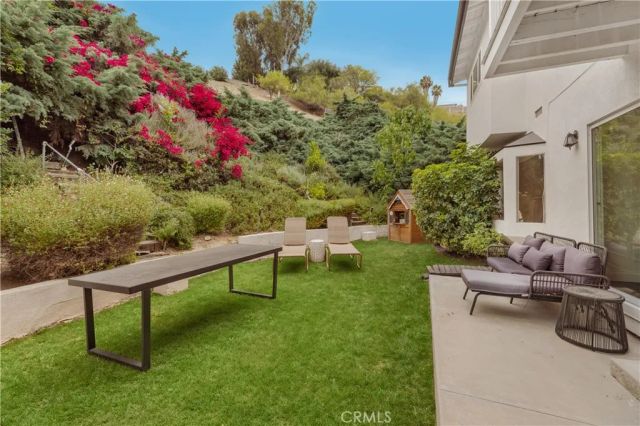 21809 Martinez, Woodland Hills, CA 91364